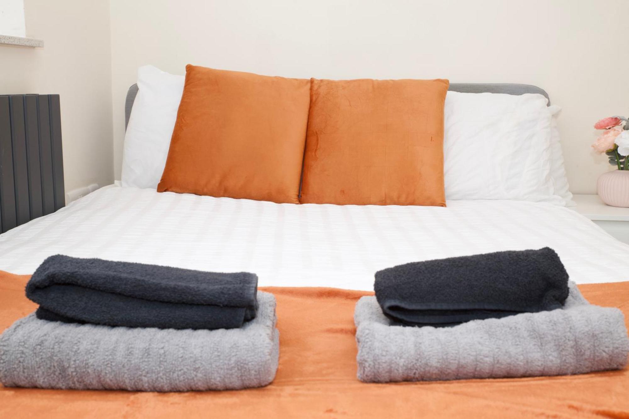 Spacious Modern 2 Bed Flat In City Centre 독서 외부 사진